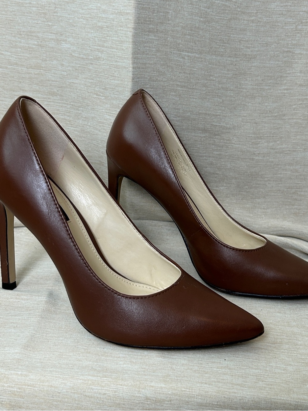 Calvin Klein Brown Pointed-Toe High Heel Pumps size 7.5 classic rich brown.